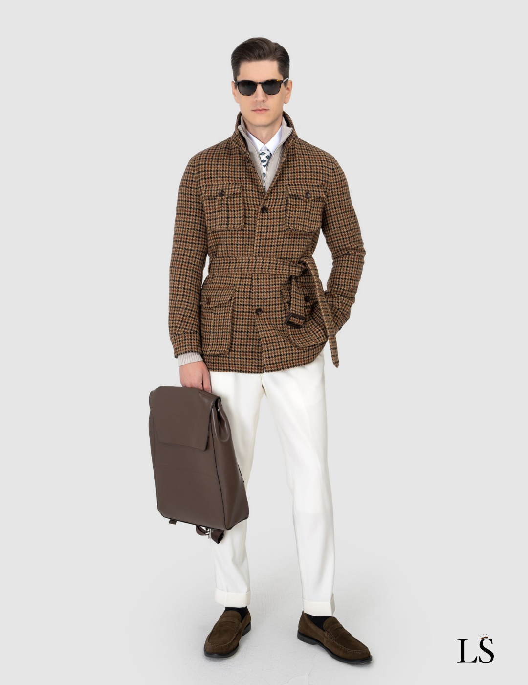 Jaqueta safari de tweed com cinto.